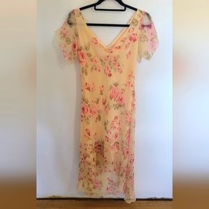 Beautiful Y2K Pale Yellow and Pink Floral Hi-Low Flowy Dress in women's size 5/6